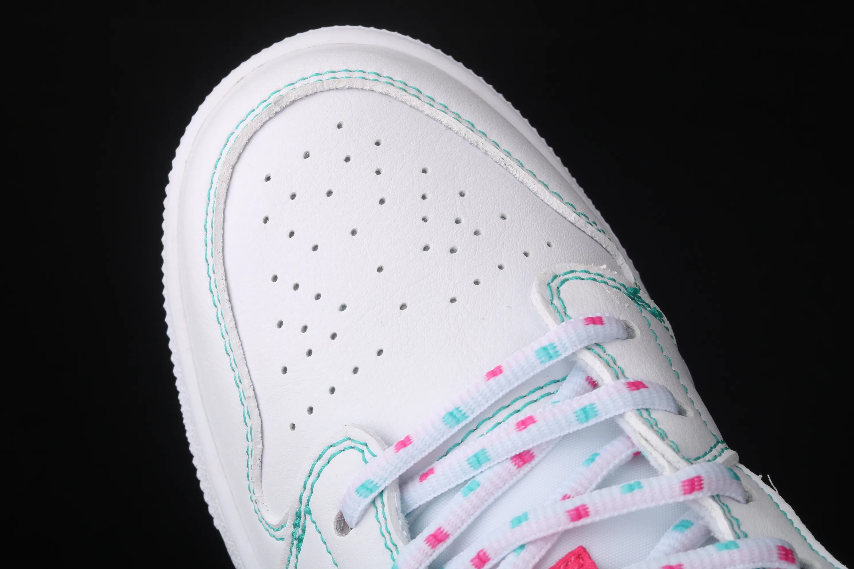 All categories Air Jordan Jordan series basketball shoes Air Jordan 1 Low Air Jordan 1 Low GS "Pink" AJ1 Joe 1 low top pink and white 554723-101